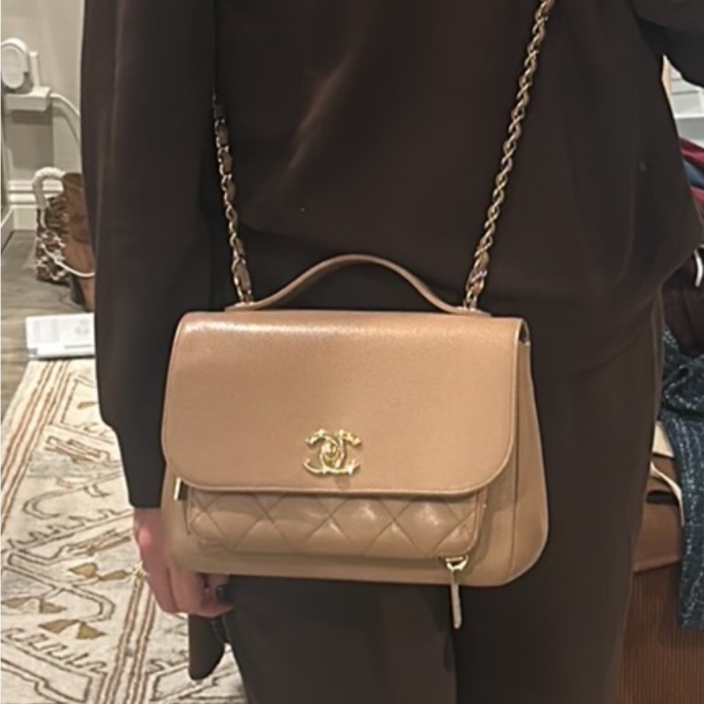 CHANEL Tan Crossbody Bag - Picture 3 of 11